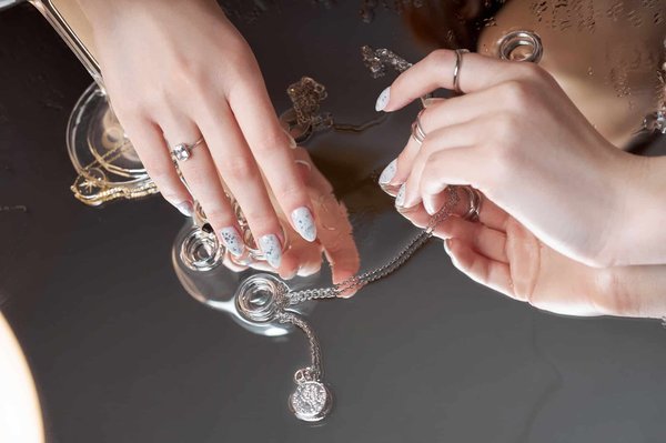 Top 5 des tendances de bagues pendentifs en 2024 : Trouvez votre style